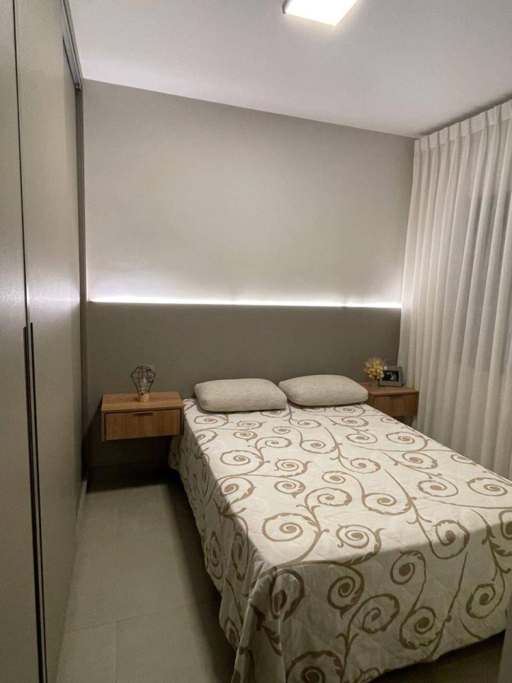 Apartamento à venda com 2 quartos, 84m² - Foto 2