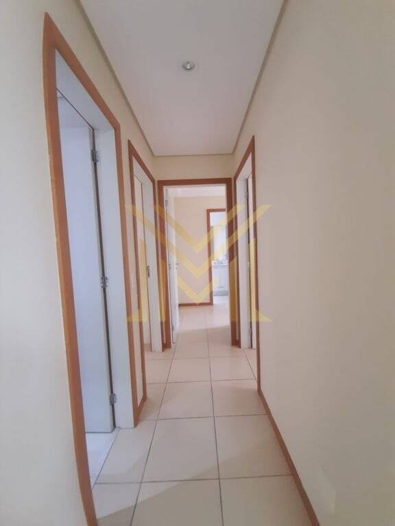 Apartamento à venda com 3 quartos, 85m² - Foto 3