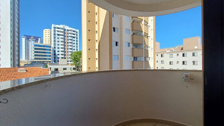 Apartamento à venda com 2 quartos, 79m² - Foto 6