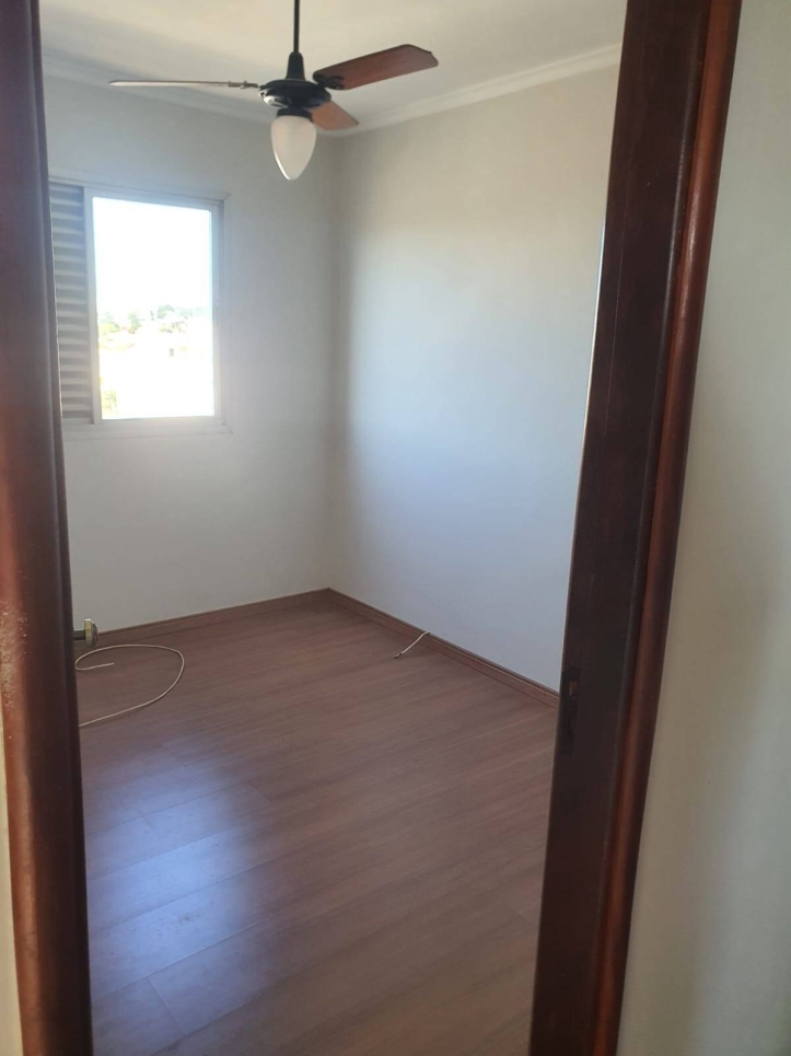 Apartamento à venda com 3 quartos, 60m² - Foto 2