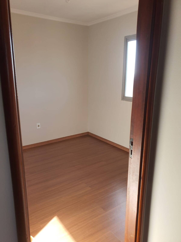 Apartamento à venda com 3 quartos, 60m² - Foto 18