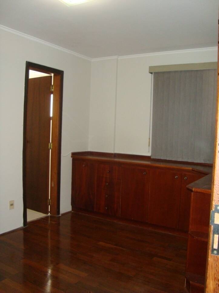 Apartamento à venda com 2 quartos, 75m² - Foto 9