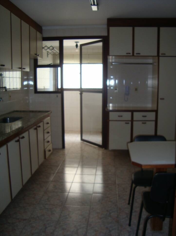 Apartamento à venda com 2 quartos, 75m² - Foto 5