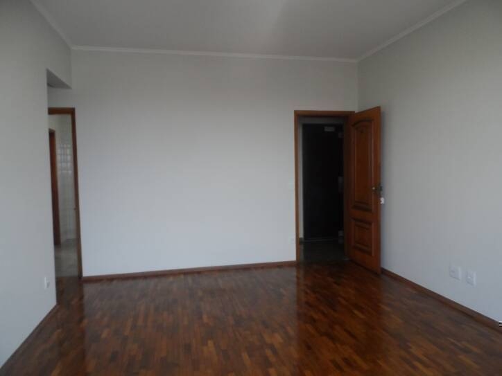 Apartamento à venda com 3 quartos, 120m² - Foto 2