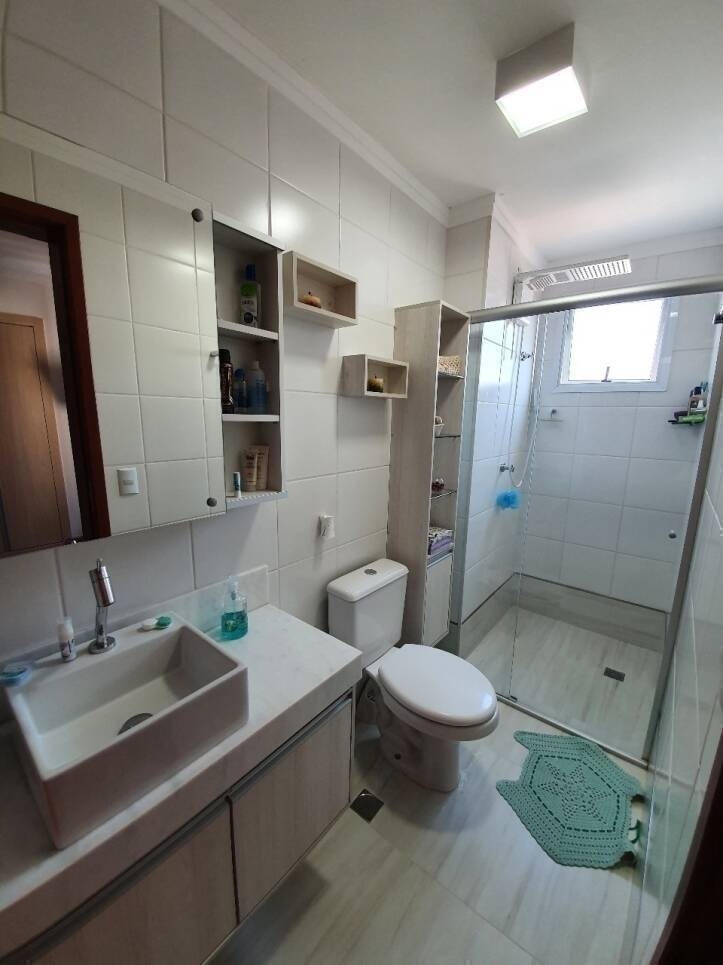 Apartamento à venda com 2 quartos, 62m² - Foto 4