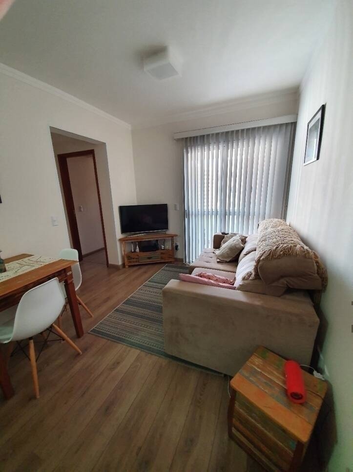 Apartamento à venda com 2 quartos, 62m² - Foto 2