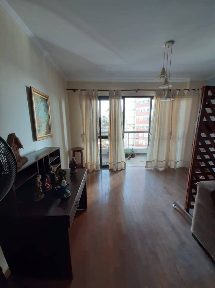 Apartamento à venda com 3 quartos, 140m² - Foto 1