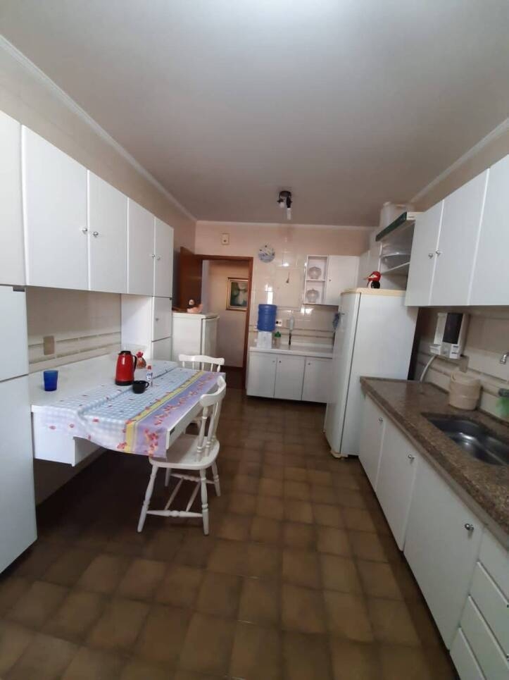 Apartamento à venda com 3 quartos, 140m² - Foto 10