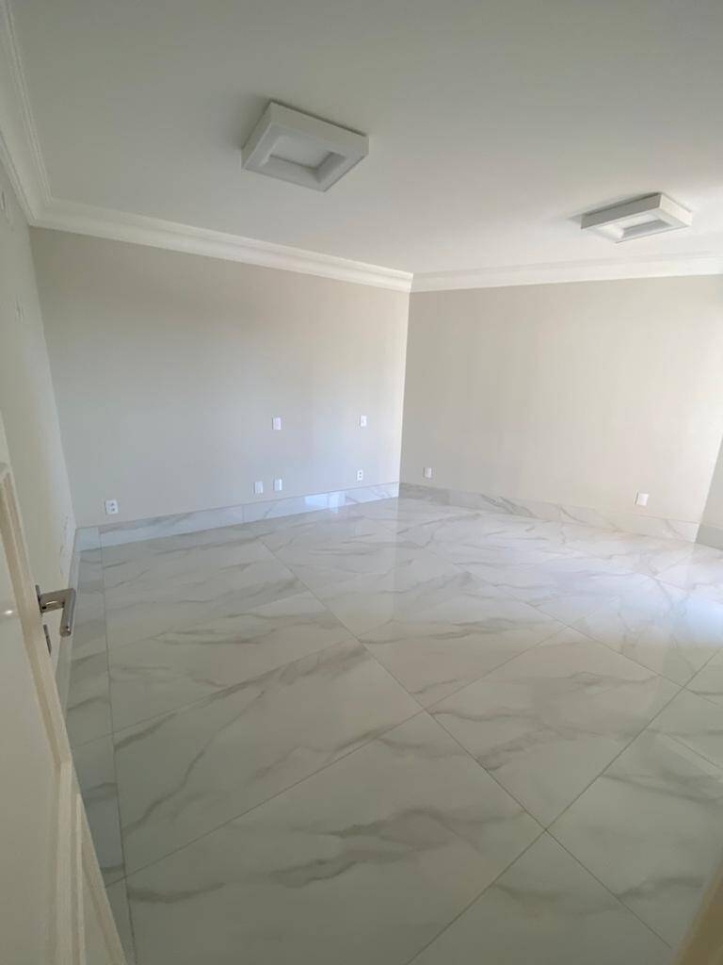 Apartamento à venda com 3 quartos, 207m² - Foto 52