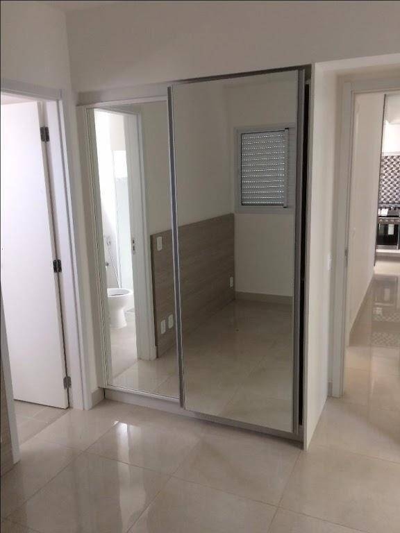 Apartamento à venda com 2 quartos, 65m² - Foto 9