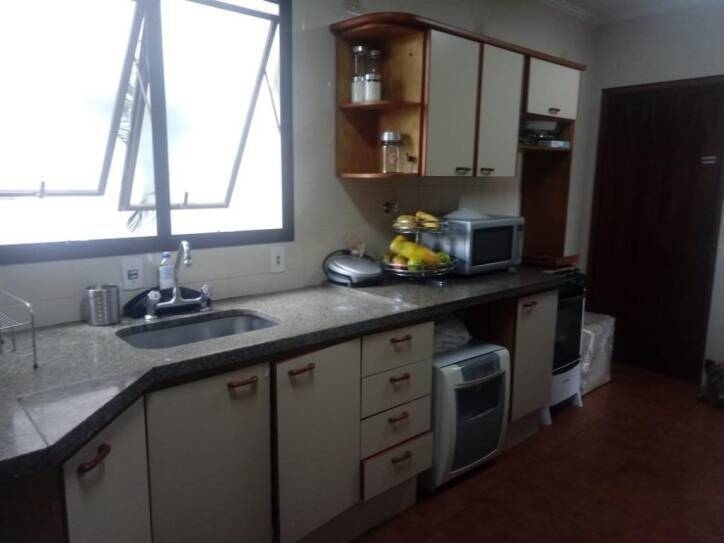 Apartamento à venda com 3 quartos, 140m² - Foto 11