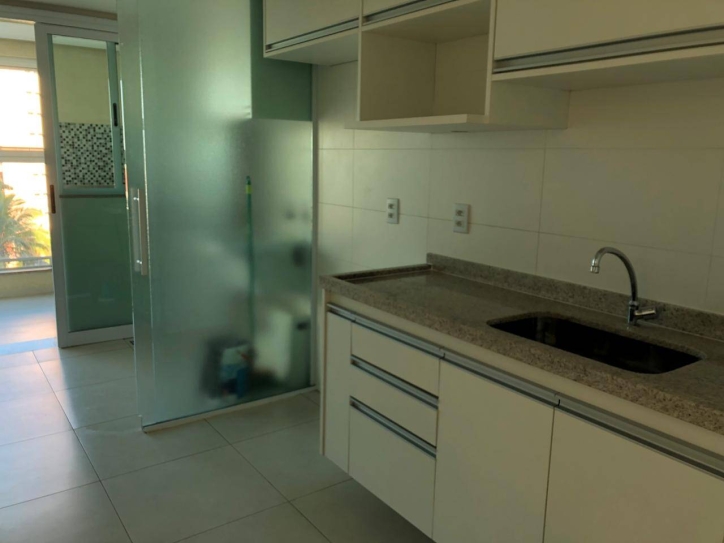 Apartamento à venda com 3 quartos, 110m² - Foto 9