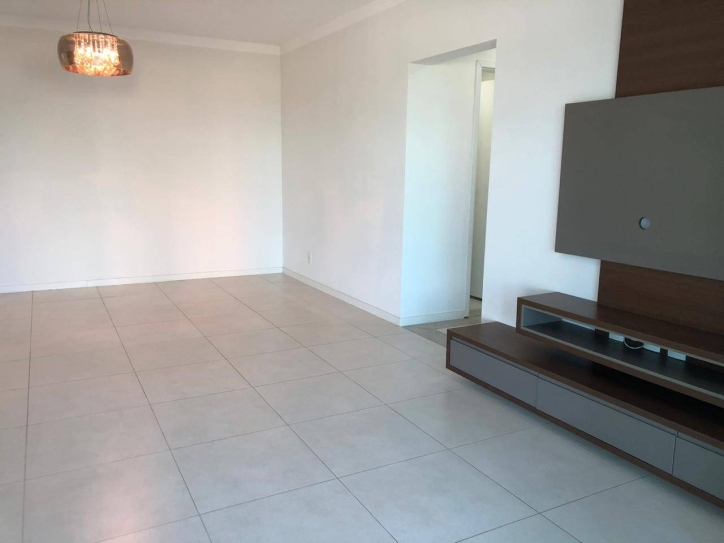 Apartamento à venda com 3 quartos, 110m² - Foto 10