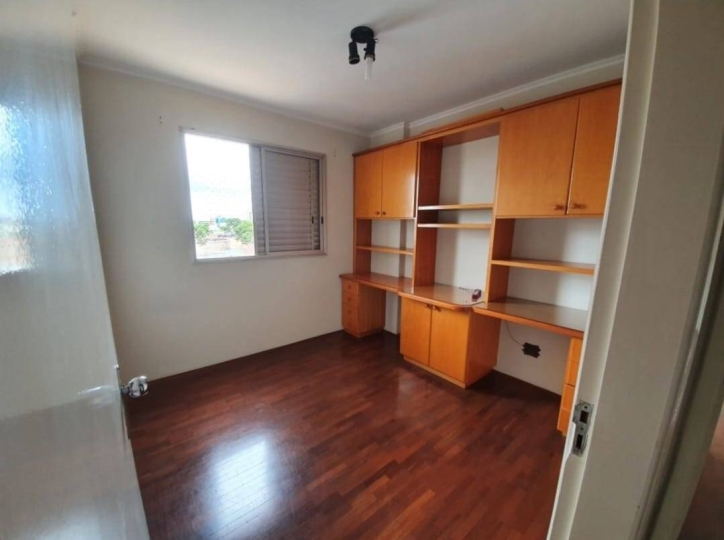 Apartamento à venda com 3 quartos, 110m² - Foto 2