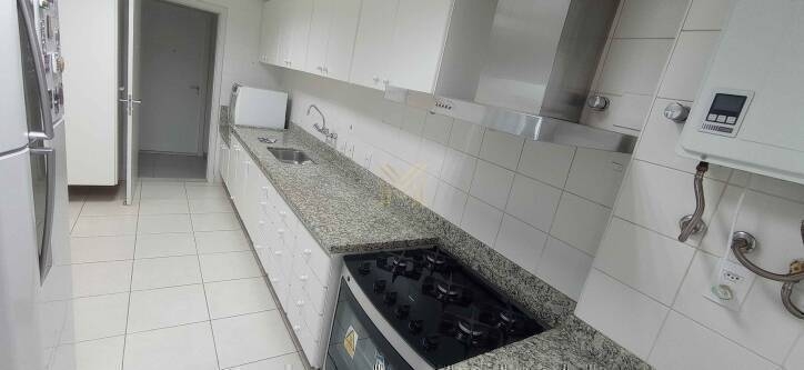 Apartamento à venda com 5 quartos, 269m² - Foto 4