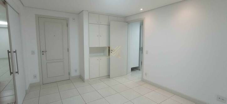 Apartamento à venda com 5 quartos, 269m² - Foto 5