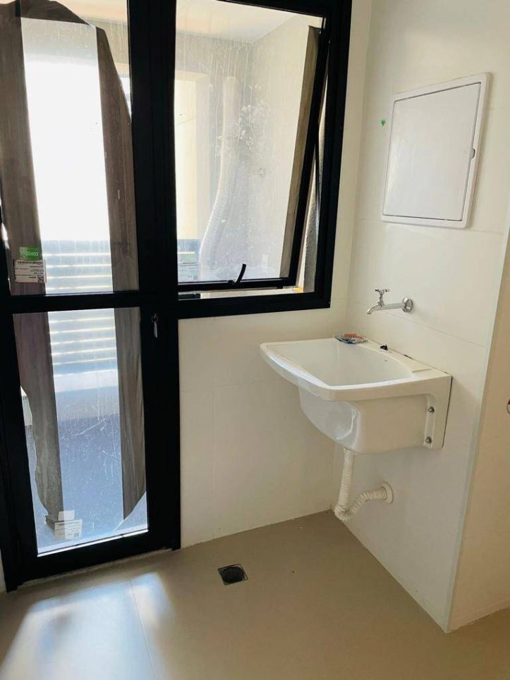 Apartamento à venda com 3 quartos, 159m² - Foto 9