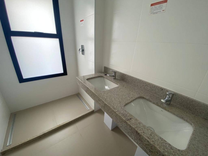 Apartamento à venda com 3 quartos, 159m² - Foto 8