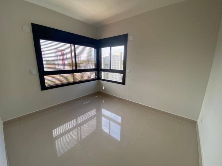 Apartamento à venda com 3 quartos, 159m² - Foto 18