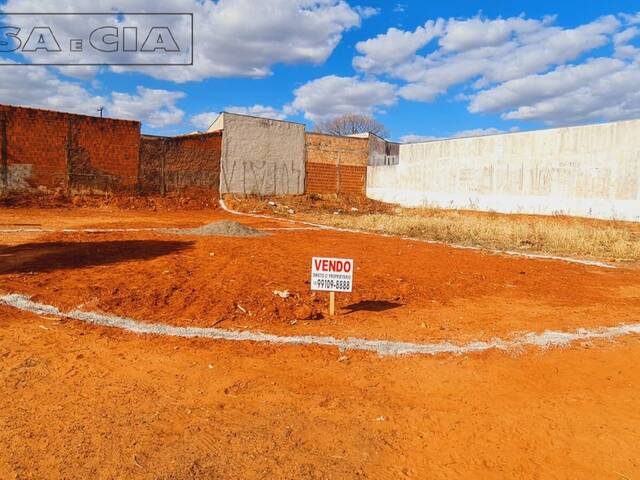 Venda em Pousada da Esperança II - Bauru