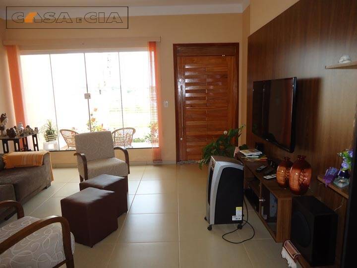 Casa à venda com 2 quartos, 168m² - Foto 7