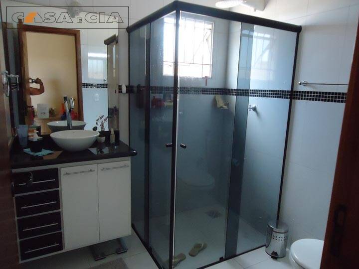 Casa à venda com 2 quartos, 168m² - Foto 11