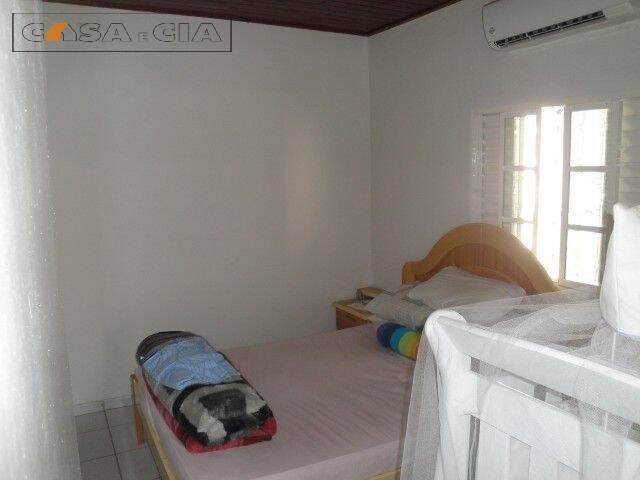 Casa à venda com 2 quartos, 90m² - Foto 5