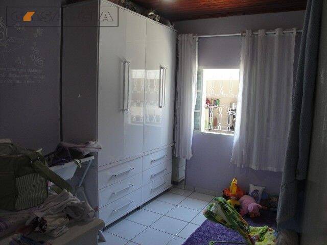 Casa à venda com 2 quartos, 90m² - Foto 10