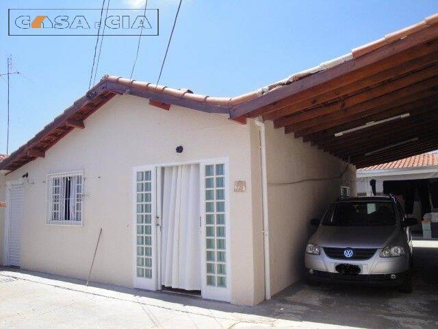 Casa à venda com 2 quartos, 90m² - Foto 1