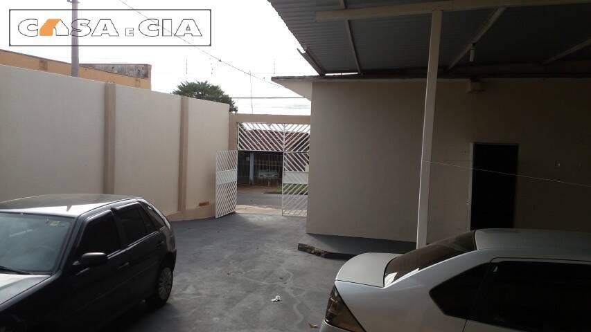 Casa à venda com 2 quartos, 177m² - Foto 2