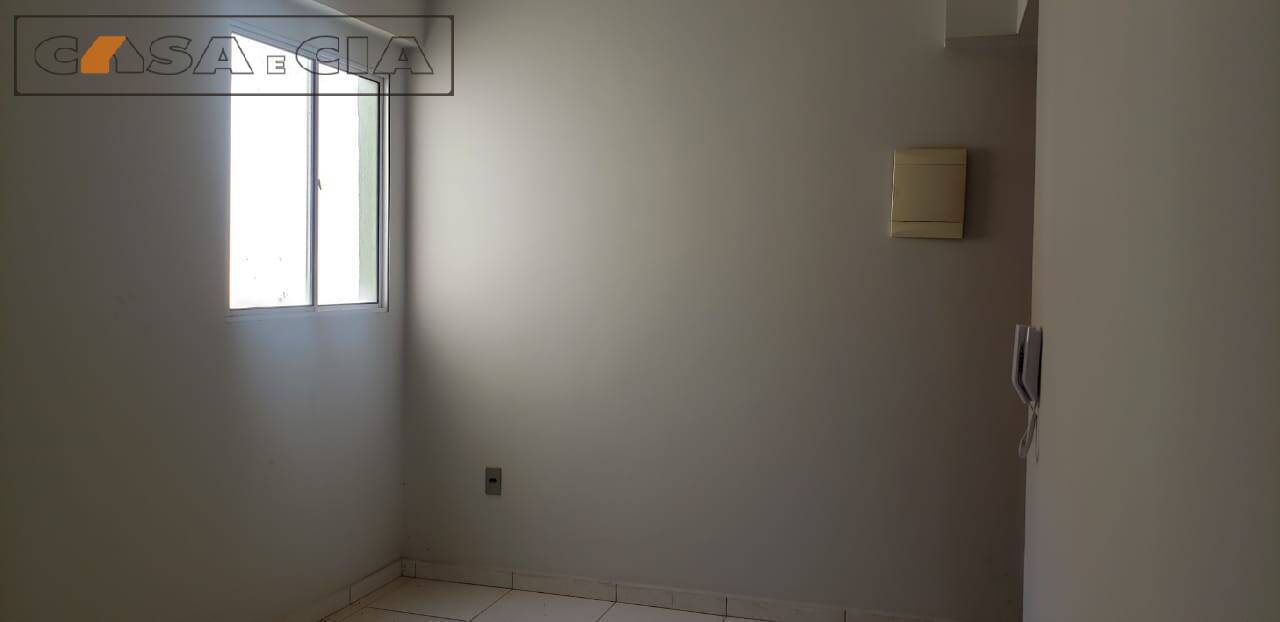 Apartamento à venda com 2 quartos, 46m² - Foto 4