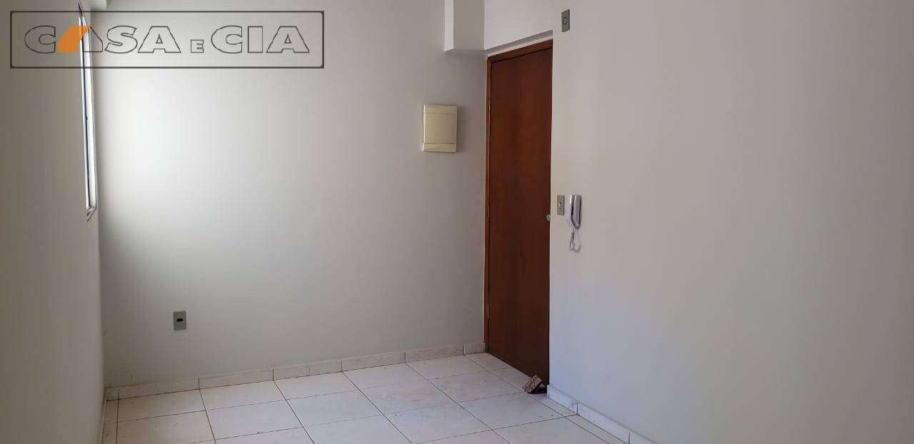 Apartamento à venda com 2 quartos, 46m² - Foto 2