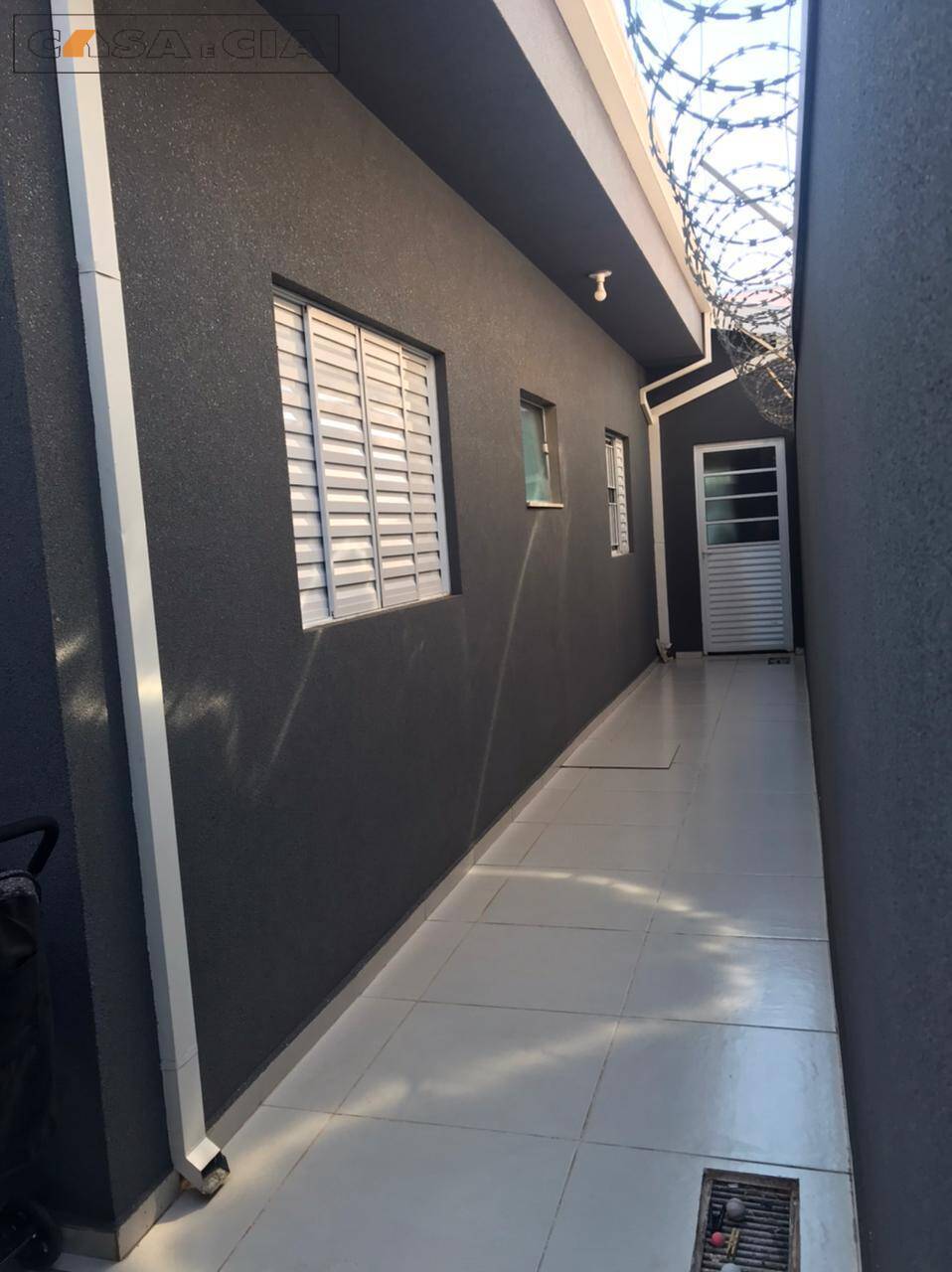 Casa à venda com 2 quartos, 57m² - Foto 8