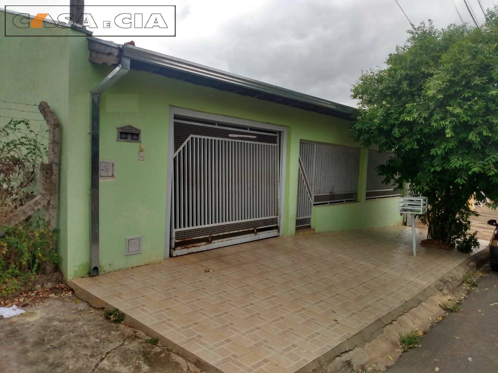 Casa à venda com 3 quartos, 226m² - Foto 2