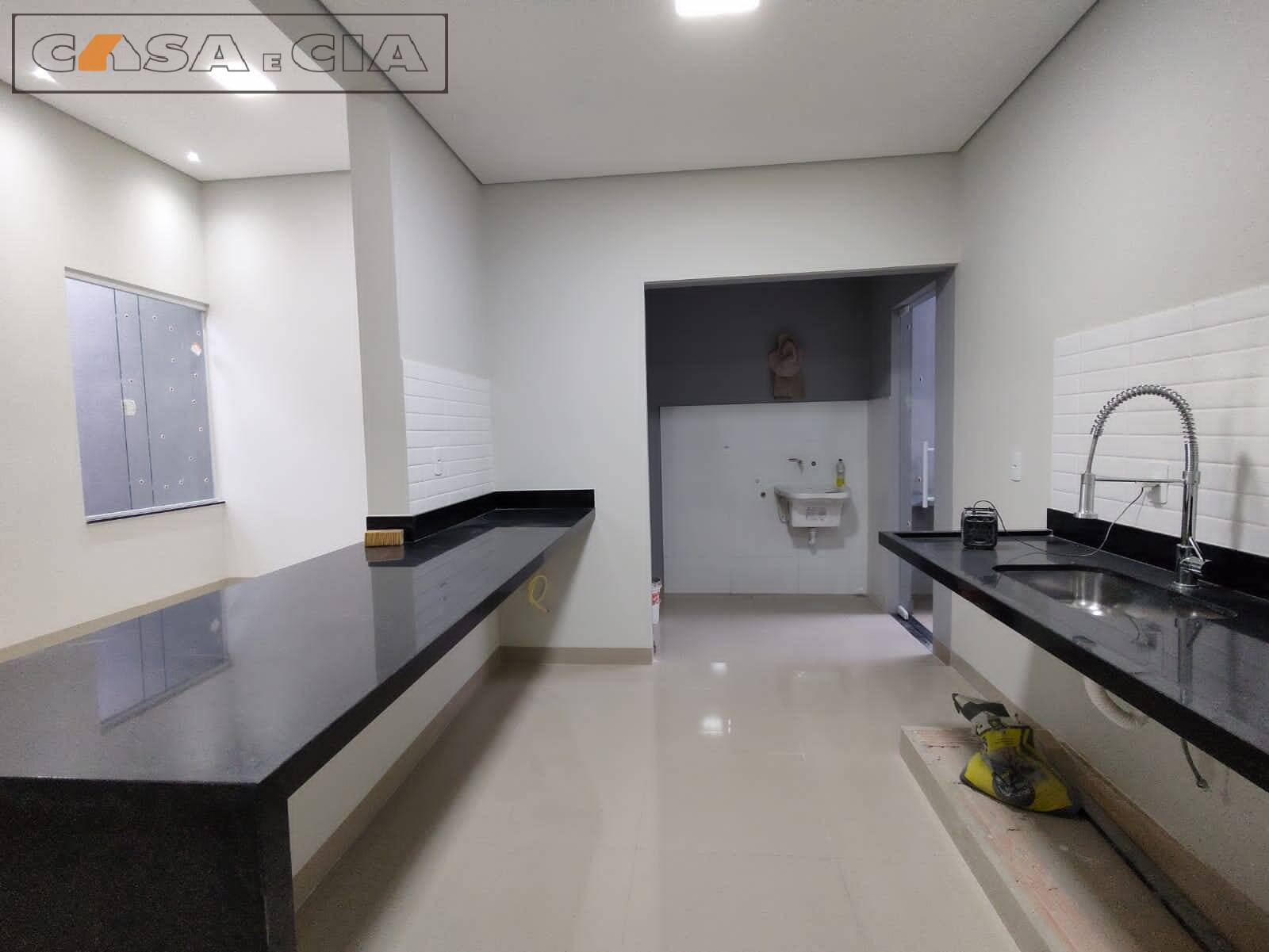 Casa à venda com 3 quartos, 121m² - Foto 4