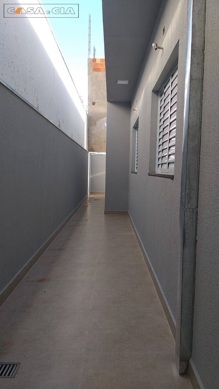 Casa à venda com 3 quartos, 121m² - Foto 11