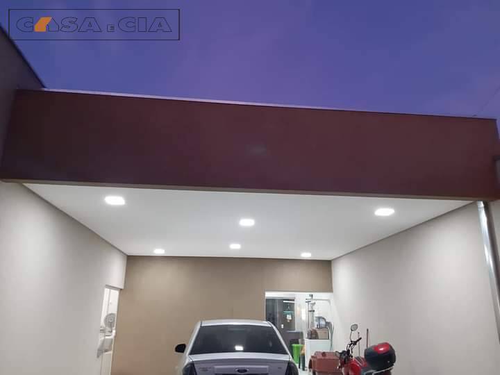 Casa à venda com 3 quartos, 260m² - Foto 2