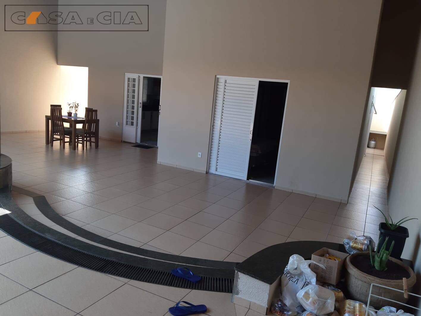 Casa à venda com 2 quartos, 300m² - Foto 12