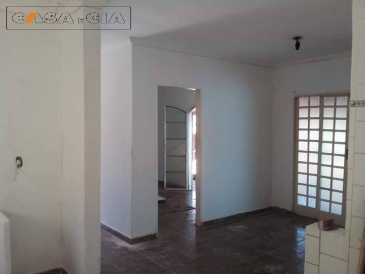 Casa à venda com 2 quartos, 200m² - Foto 6