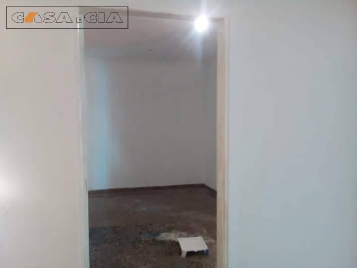 Casa à venda com 2 quartos, 200m² - Foto 8