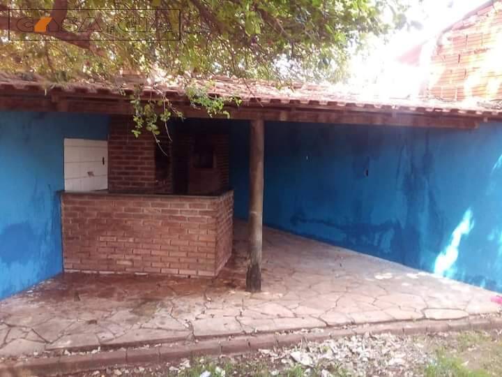 Casa à venda com 2 quartos, 200m² - Foto 2