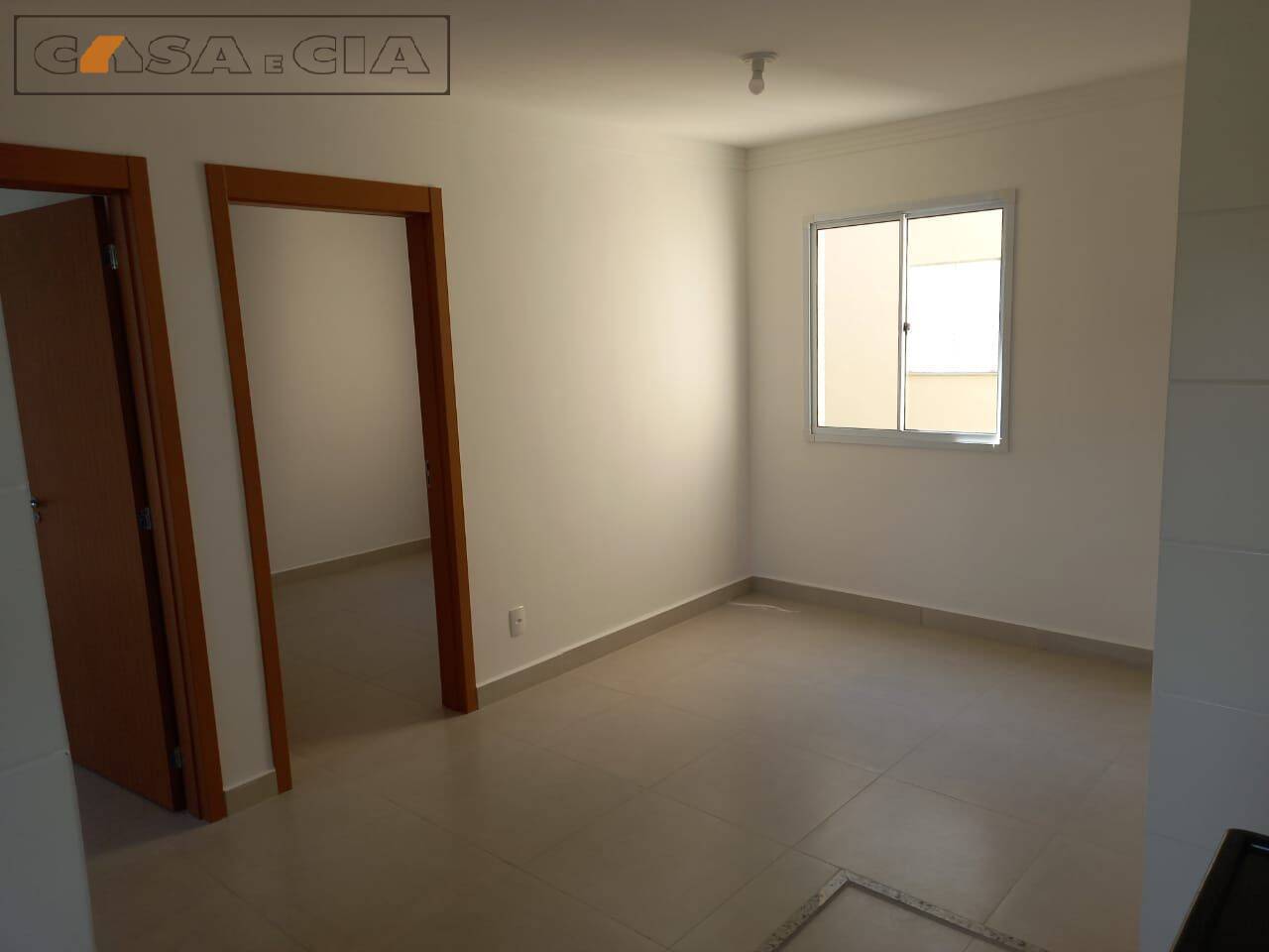 Apartamento à venda com 2 quartos, 83m² - Foto 2