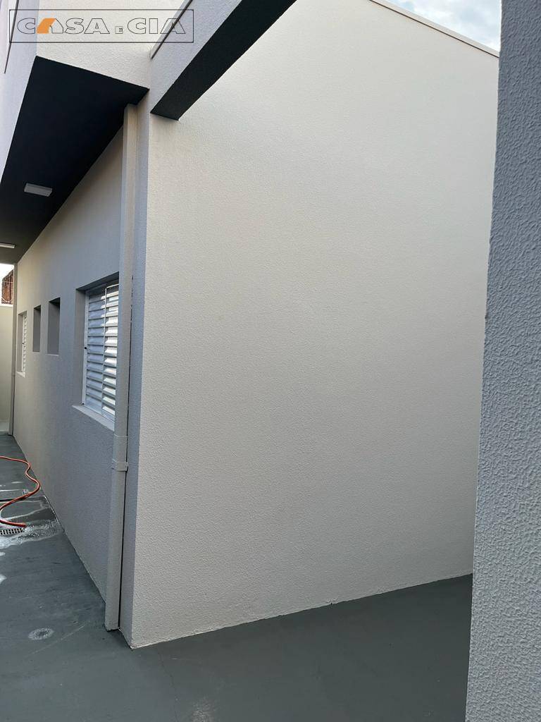 Casa à venda com 2 quartos, 60m² - Foto 13