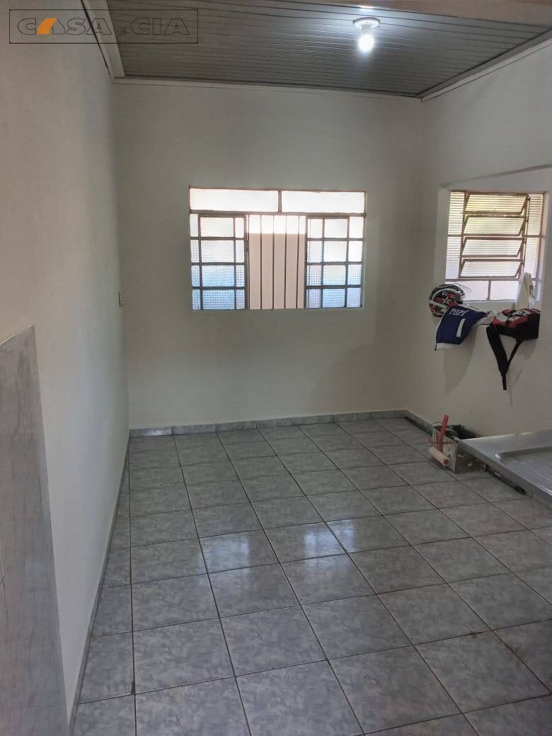 Casa à venda com 3 quartos, 100m² - Foto 4