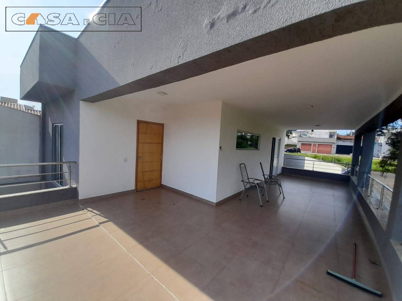 Casa à venda com 2 quartos, 224m² - Foto 1