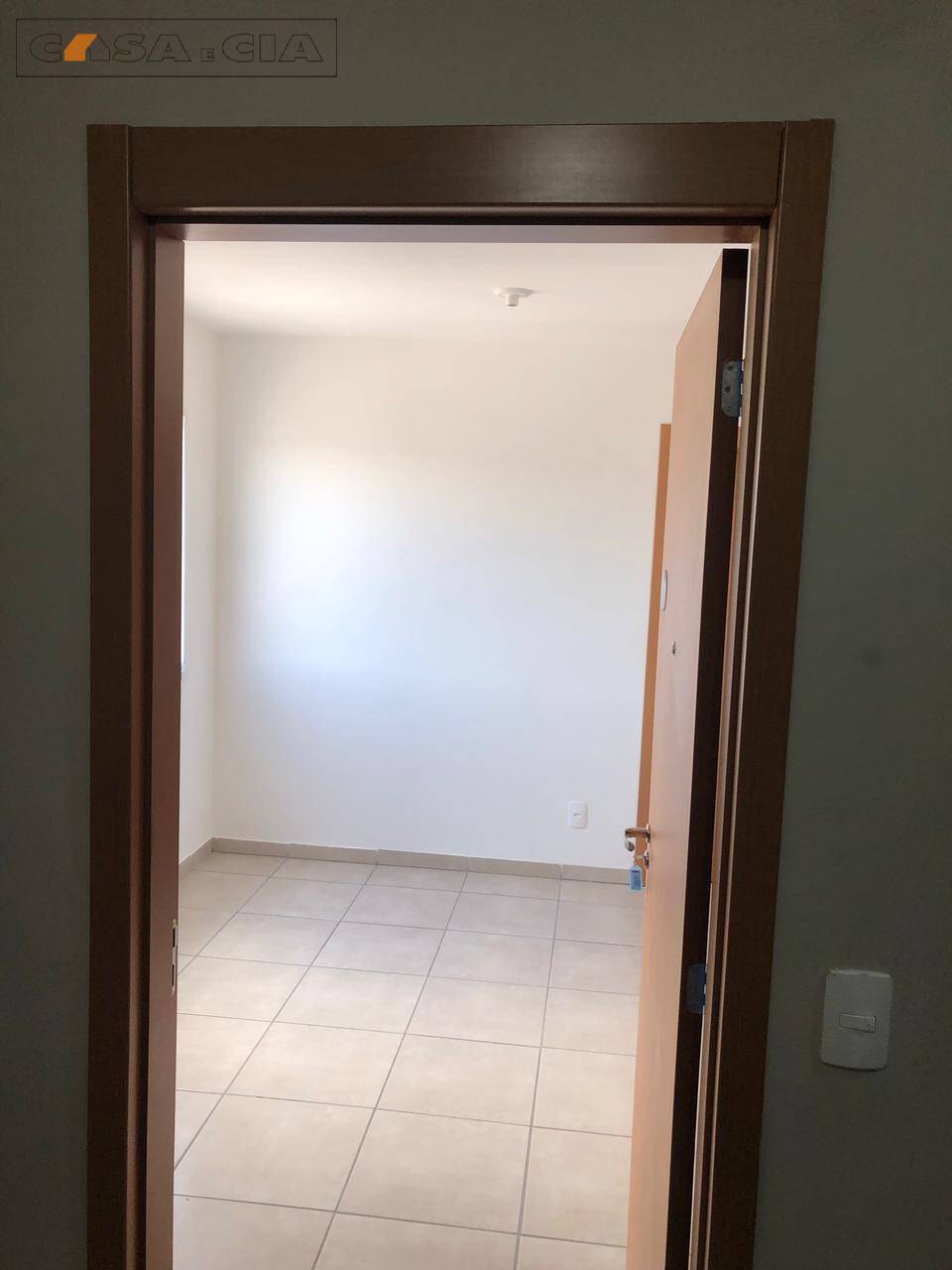 Apartamento à venda com 2 quartos, 43m² - Foto 3