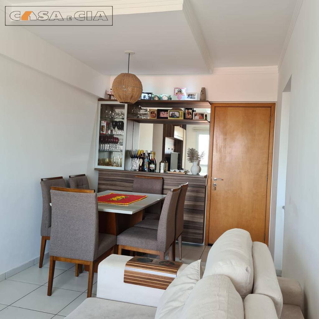 Apartamento à venda com 2 quartos, 66m² - Foto 2