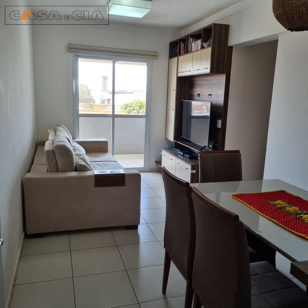 Apartamento à venda com 2 quartos, 66m² - Foto 1