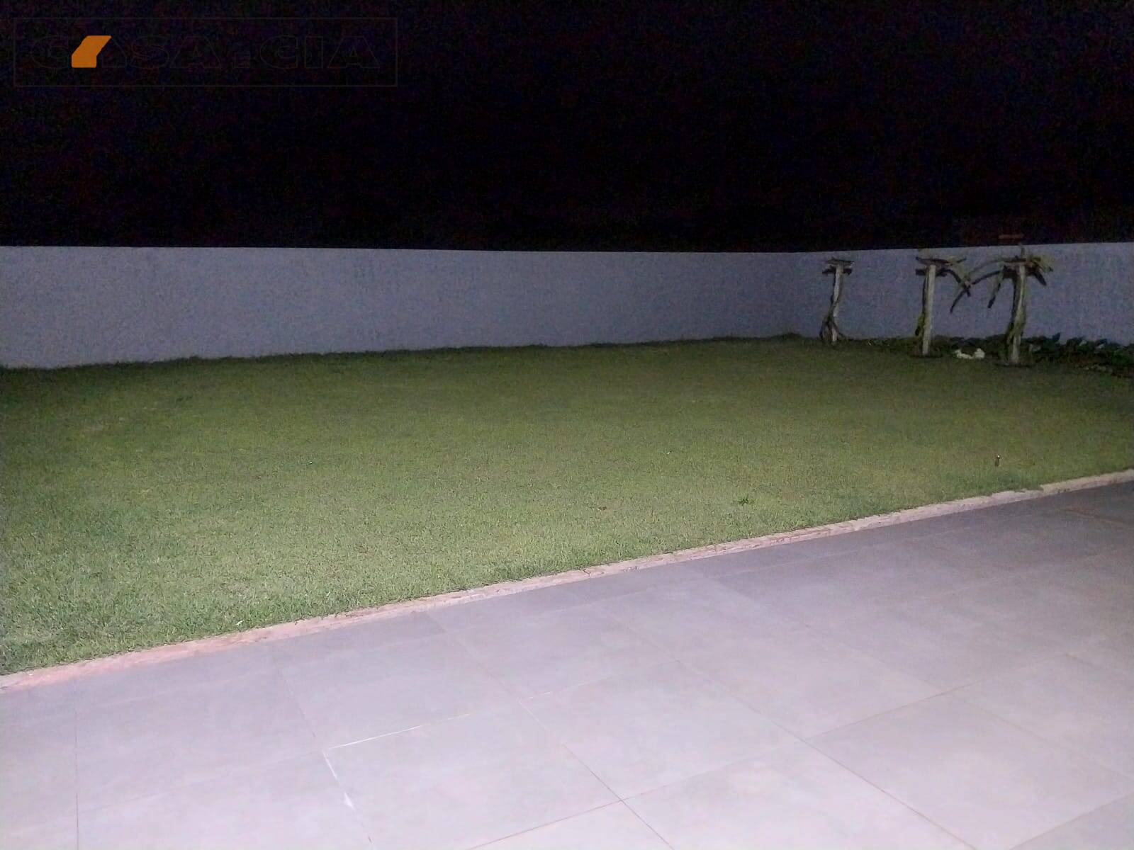 Casa à venda e aluguel com 3 quartos, 300m² - Foto 12