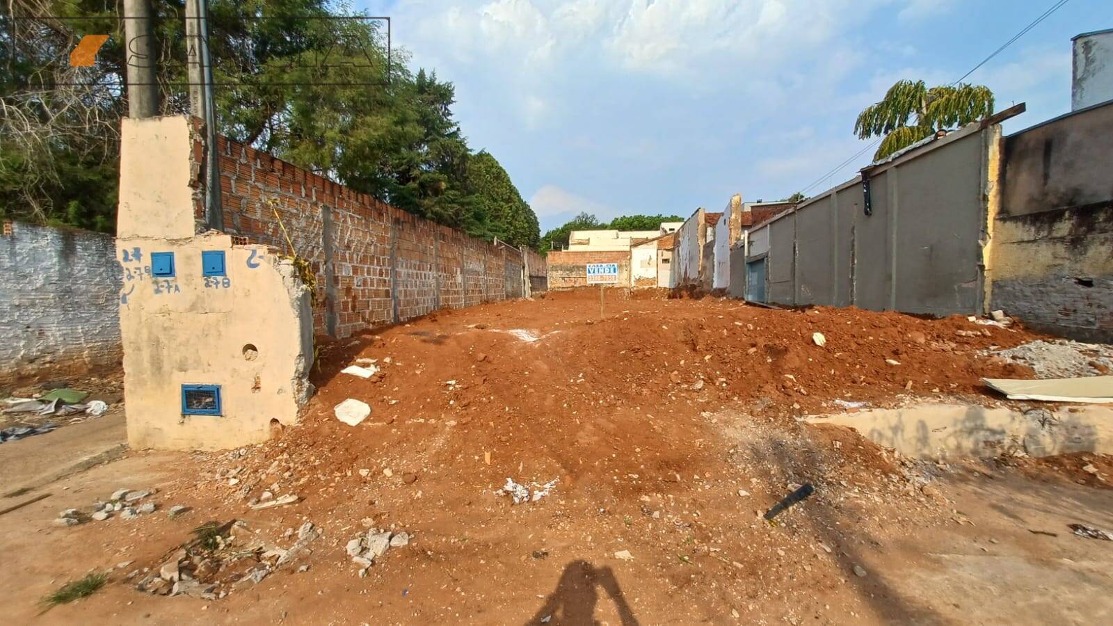 Terreno à venda, 150m² - Foto 1